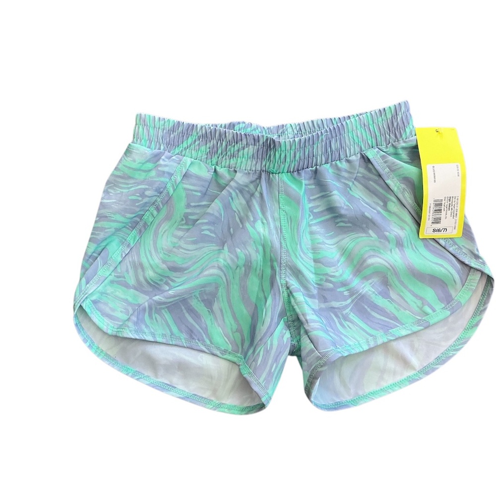 Girls summer light shorts size 6/7 (E4)